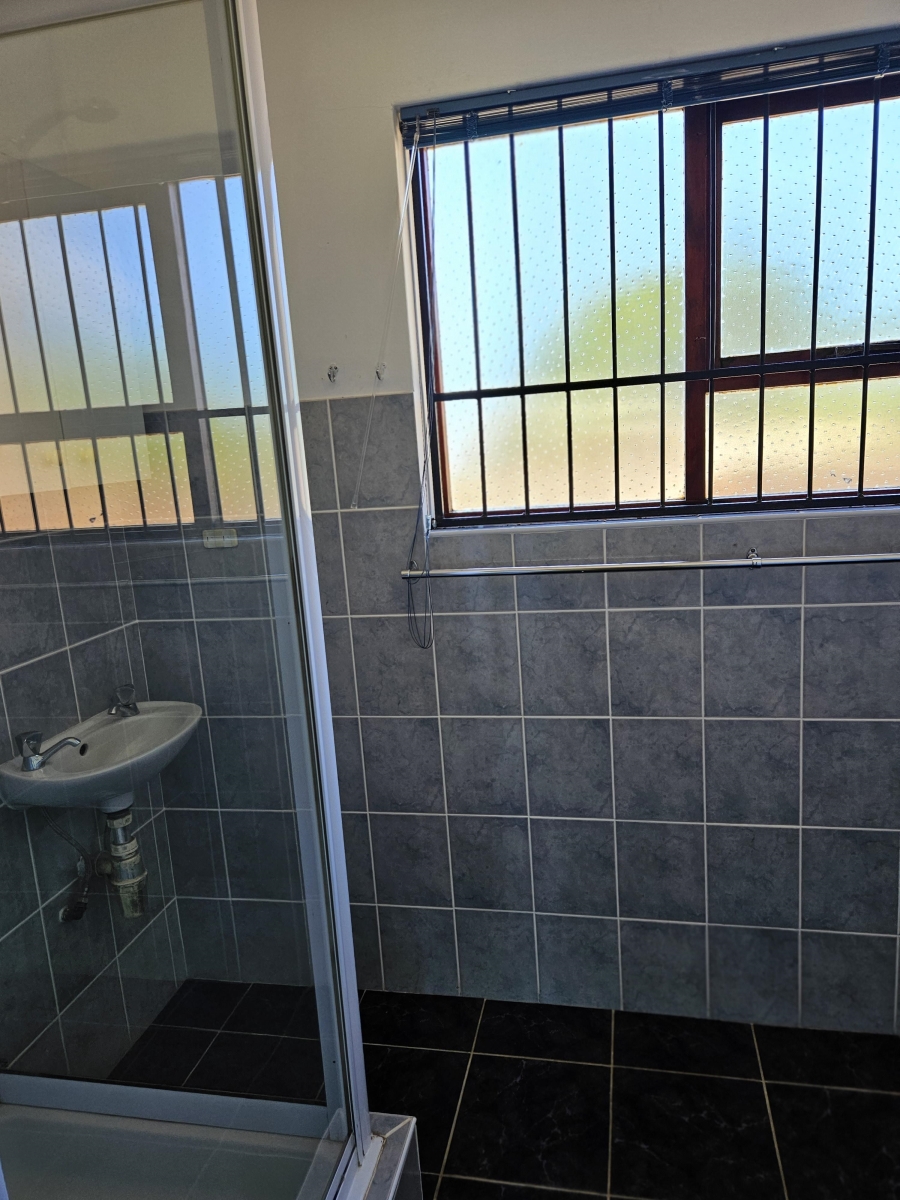 4 Bedroom Property for Sale in Kabega Park Eastern Cape